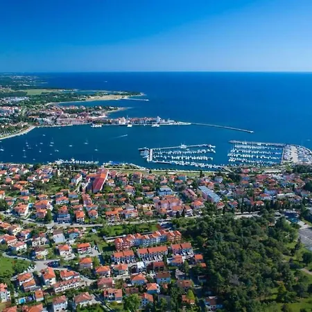 Апартаменты Grosse In Mit Grossem Garten Und Meerblick By Interhome Умаг