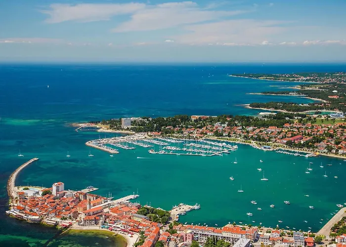 Grosse In Mit Grossem Garten Und Meerblick By Interhome Apartman